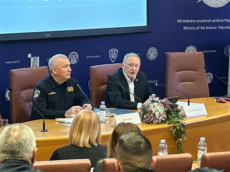 Slika /PU_BP/2025/Objave sa web stranice MUP RH/Ministar1.jpeg